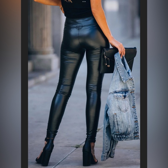 Last 1 ! Black Faux Leather High Rise Leggings - Picture 2 of 13